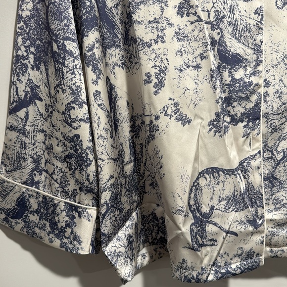 PAJAMA SET - Picture 3 of 7